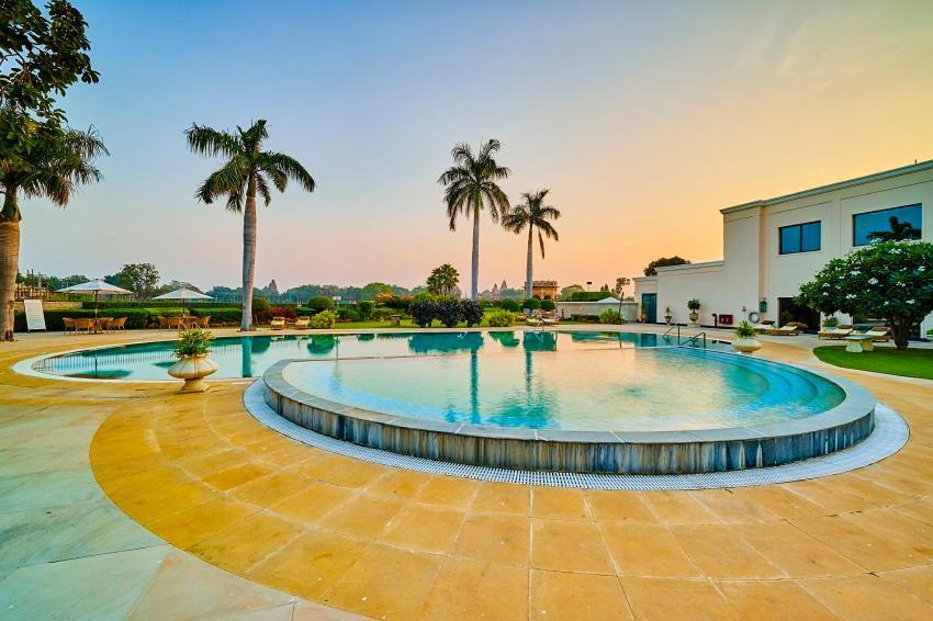 The Lalit Traveller Khajuraho Hotel Buitenkant foto
