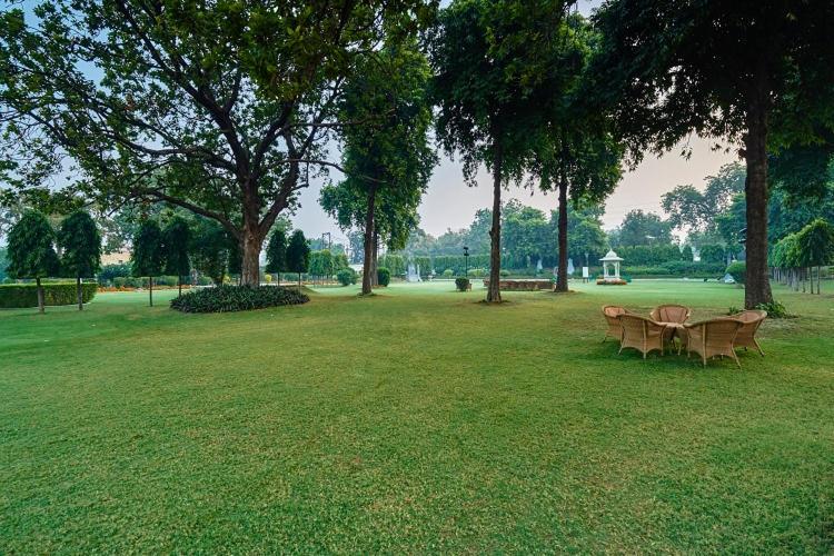 The Lalit Traveller Khajuraho Hotel Buitenkant foto