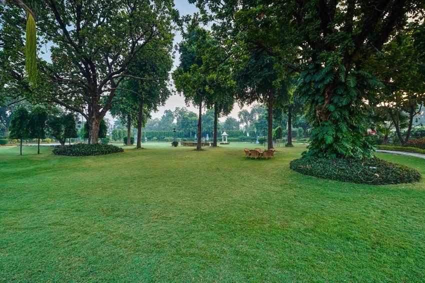 The Lalit Traveller Khajuraho Hotel Buitenkant foto
