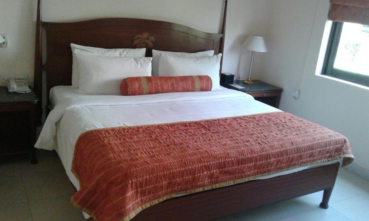 The Lalit Traveller Khajuraho Hotel Buitenkant foto