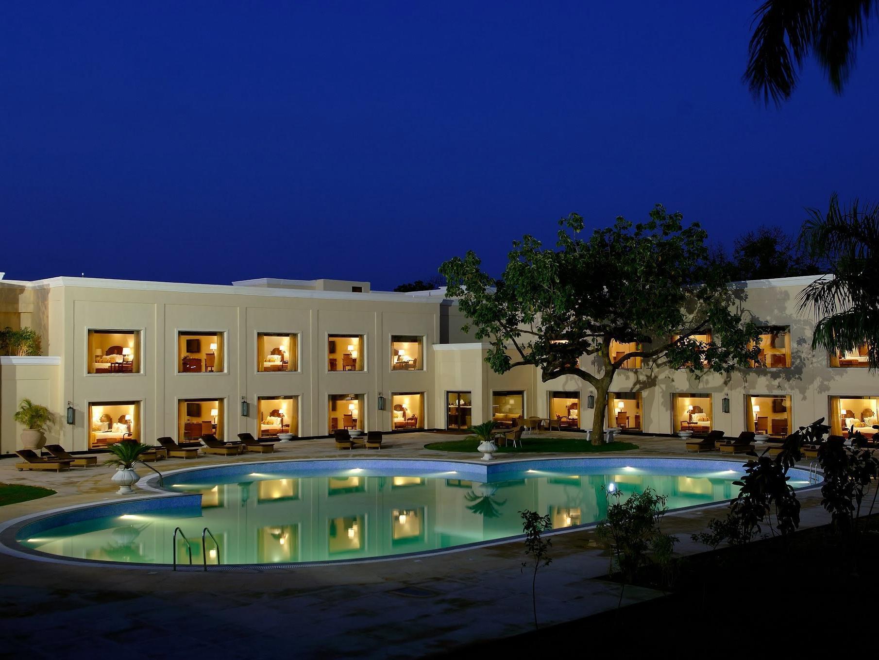 The Lalit Traveller Khajuraho Hotel Buitenkant foto