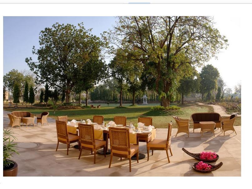 The Lalit Traveller Khajuraho Hotel Buitenkant foto