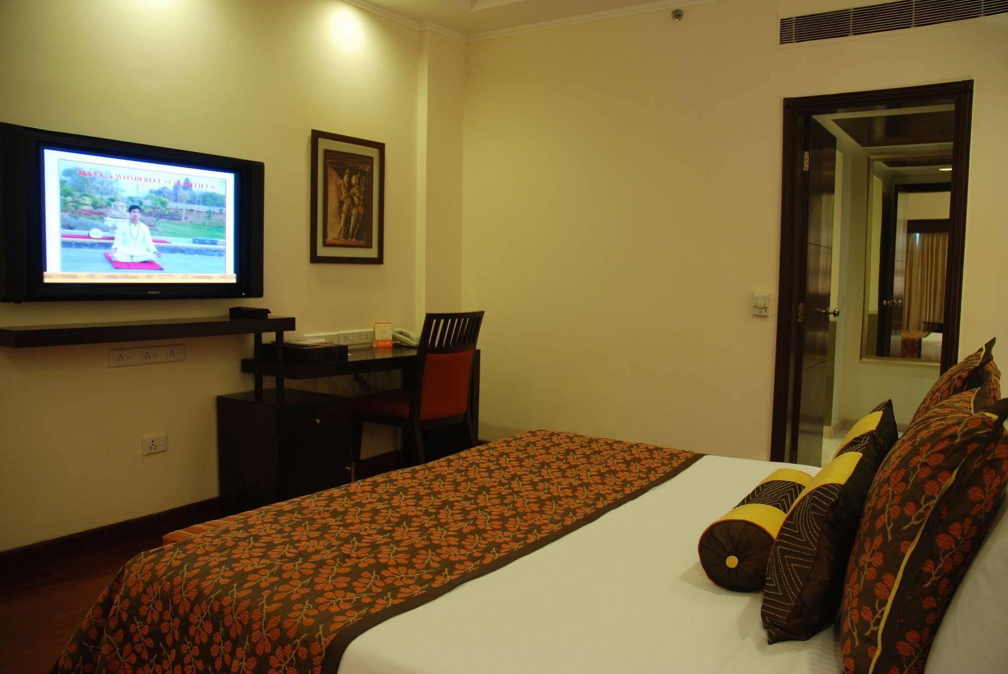 The Lalit Traveller Khajuraho Hotel Buitenkant foto